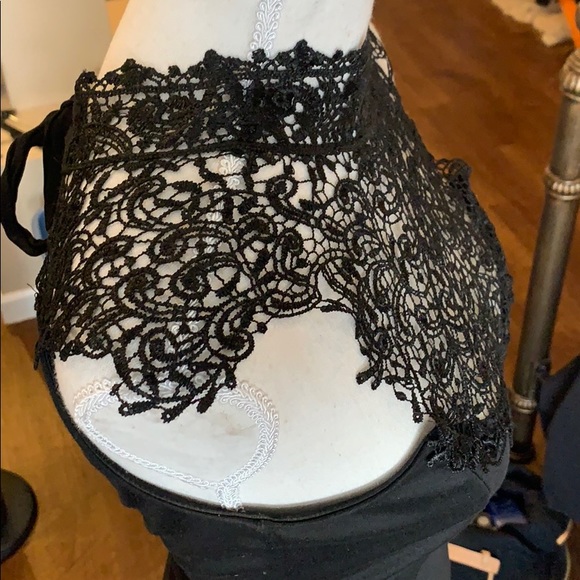 Gorgeous lulus dress with lace neckline size small - Picture 6 of 7